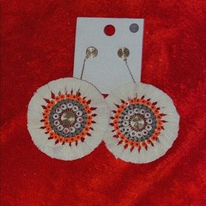 Really pretty earrings😍😍💋